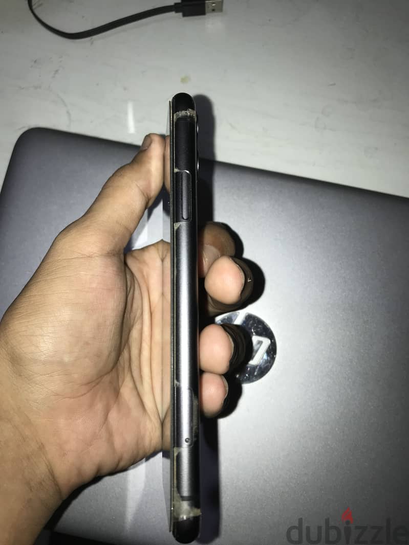 Apple - iPhone 11 4