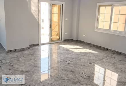Unfurnished apartment with high-end ("super-lux") finishing, 200 sqm, for rent in the Al-Narges 5 Villas district of New Cairo’s Fifth Settlement.