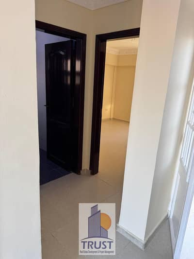Rooftop Super Lux for Rent in the Tenth District Sheikh Zayed | 250m Terrace | View of the Square