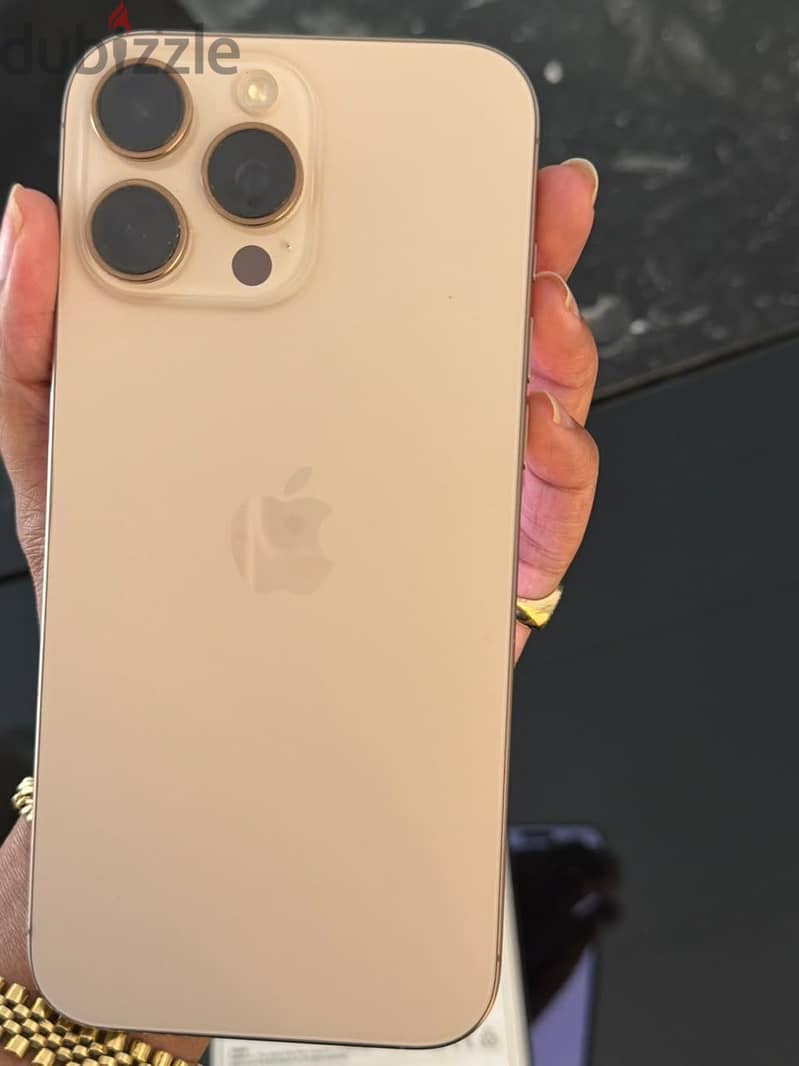 Apple - iPhone 16 Pro Max 1