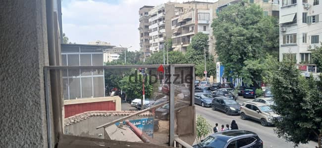 شقة للايجار200م على شارع رئيسي  ميدان هليوبوليس مصر الجديدة