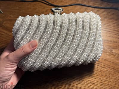 Silver soirée clutch (pearls)