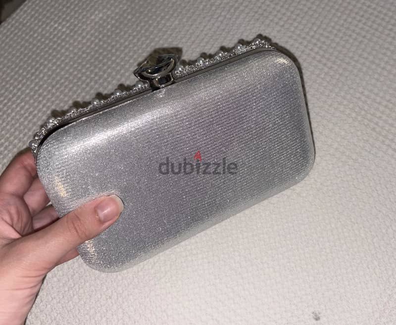 Silver soirée clutch (pearls) 2