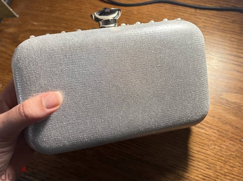 Silver soirée clutch (pearls) 4