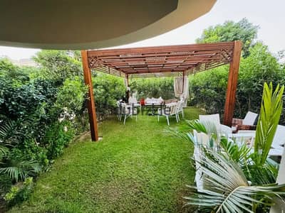 Ground floor apartment with private garden and entrance in Hyde Park Central 6th Settlement 10 year installments near Saada Noul Zed East and District