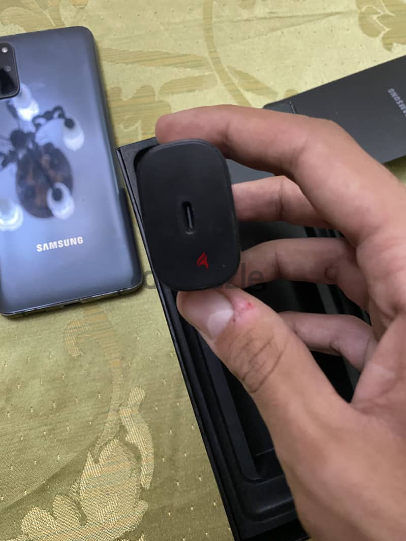 Samsung s20 plus 9