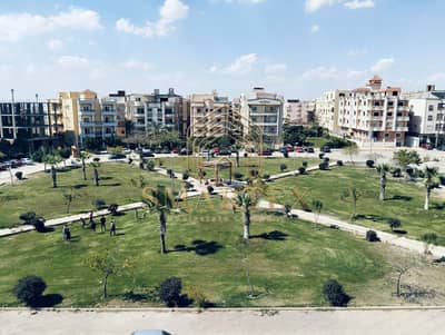 شقة للبيع 220م ألترا سوبر لوكس بحري فيو جاردن المنطقة التاسعة مدينة الشروق بجوار جرين هيلز دور ثالث متكرر