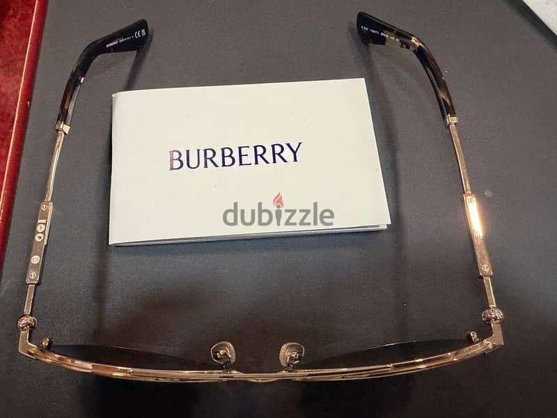 Burberry sun glasses 1