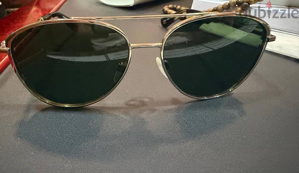 Burberry sun glasses 2