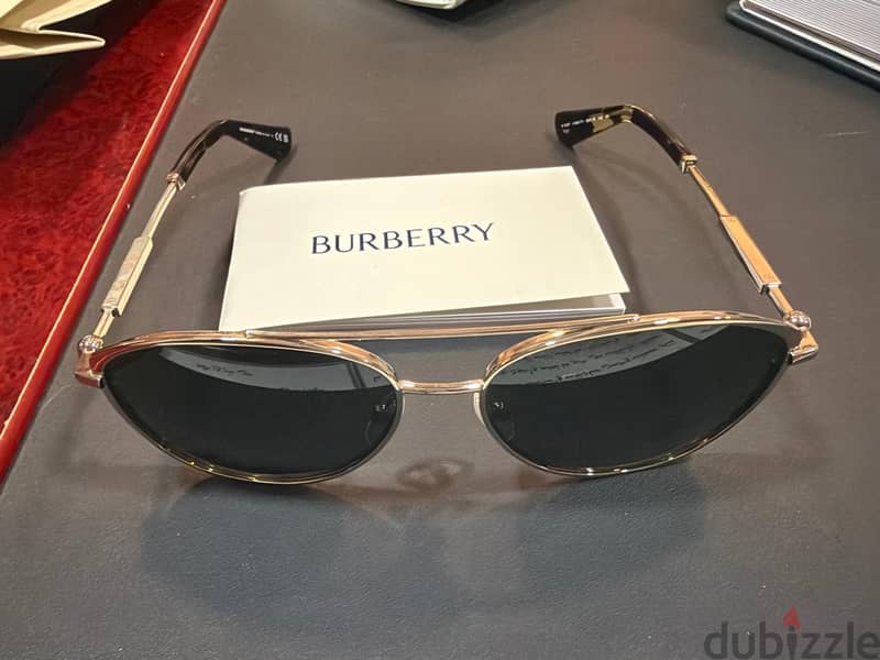 Burberry sun glasses 4