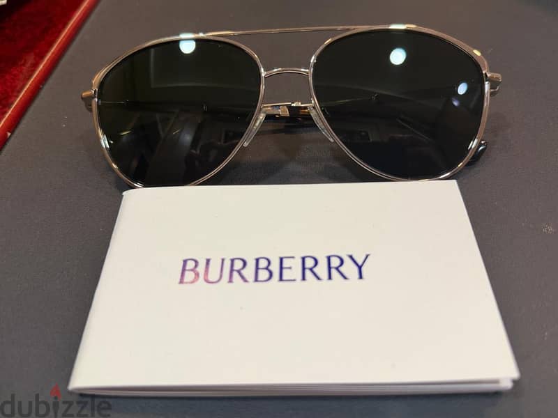 Burberry sun glasses 5