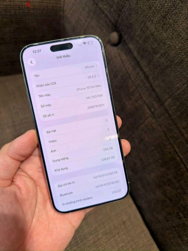 Apple - iPhone 15 Pro Max 3