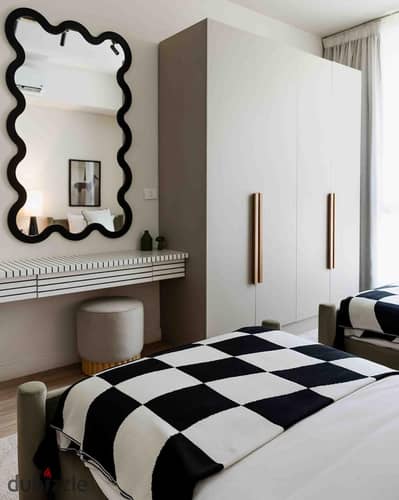 Luxury Family 2BR Apt in V Residence, Villette! Daily (5.2k EGP) & Monthly options. Serviced with Gym & Wifi. Book now!