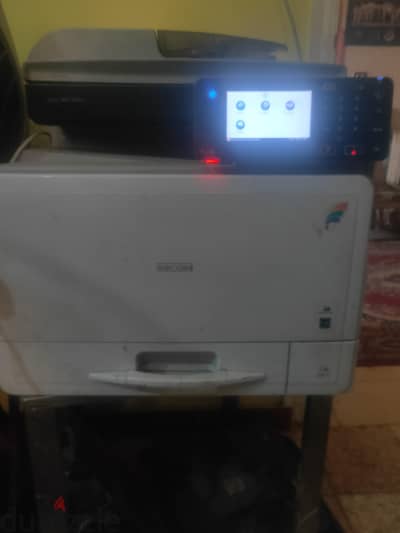 للبيع ماكينة ريكو بحالة افضل من الاستيراد