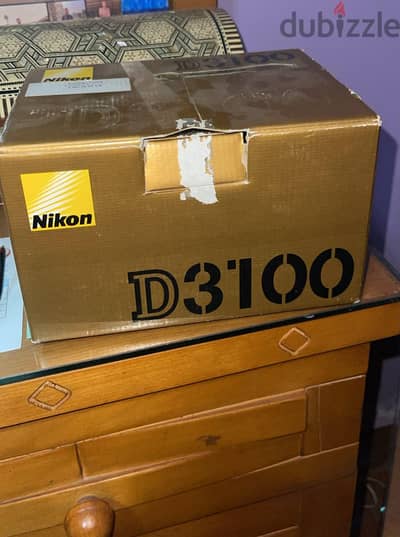 كاميرا نيكون D3100