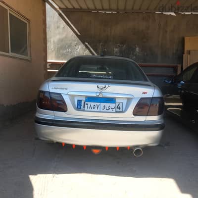 نيسان صني 2001