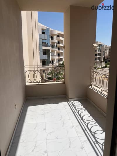 Apartment in New Lotus, Fifth Settlement, near services, first occupancy, area 180 m, elevator available