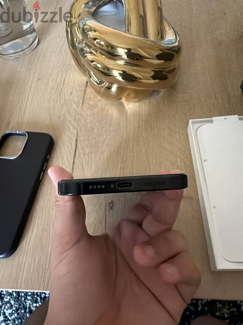 Apple - iPhone 16 Pro Max 4