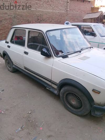 فيات 128 1990