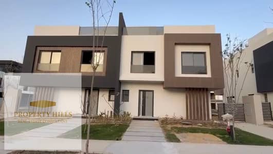 Latest villa for sale at the old price, immediate delivery ready for living and viewing from today, modern design in Sun Capital compound