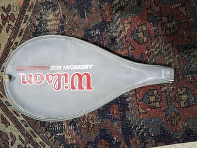 مضرب تنس ويلسون بحالة شبه جديدة مع الجراب