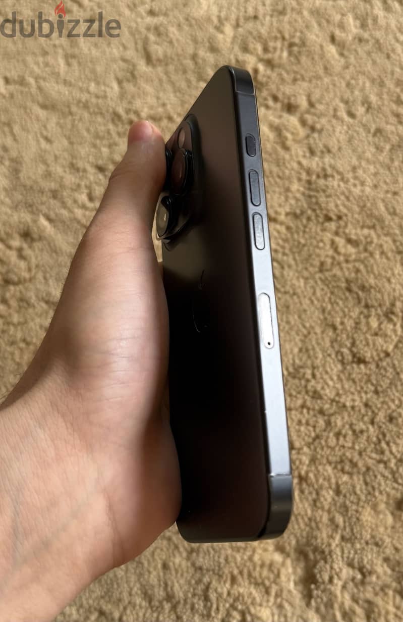 Apple - iPhone 16 Pro 2