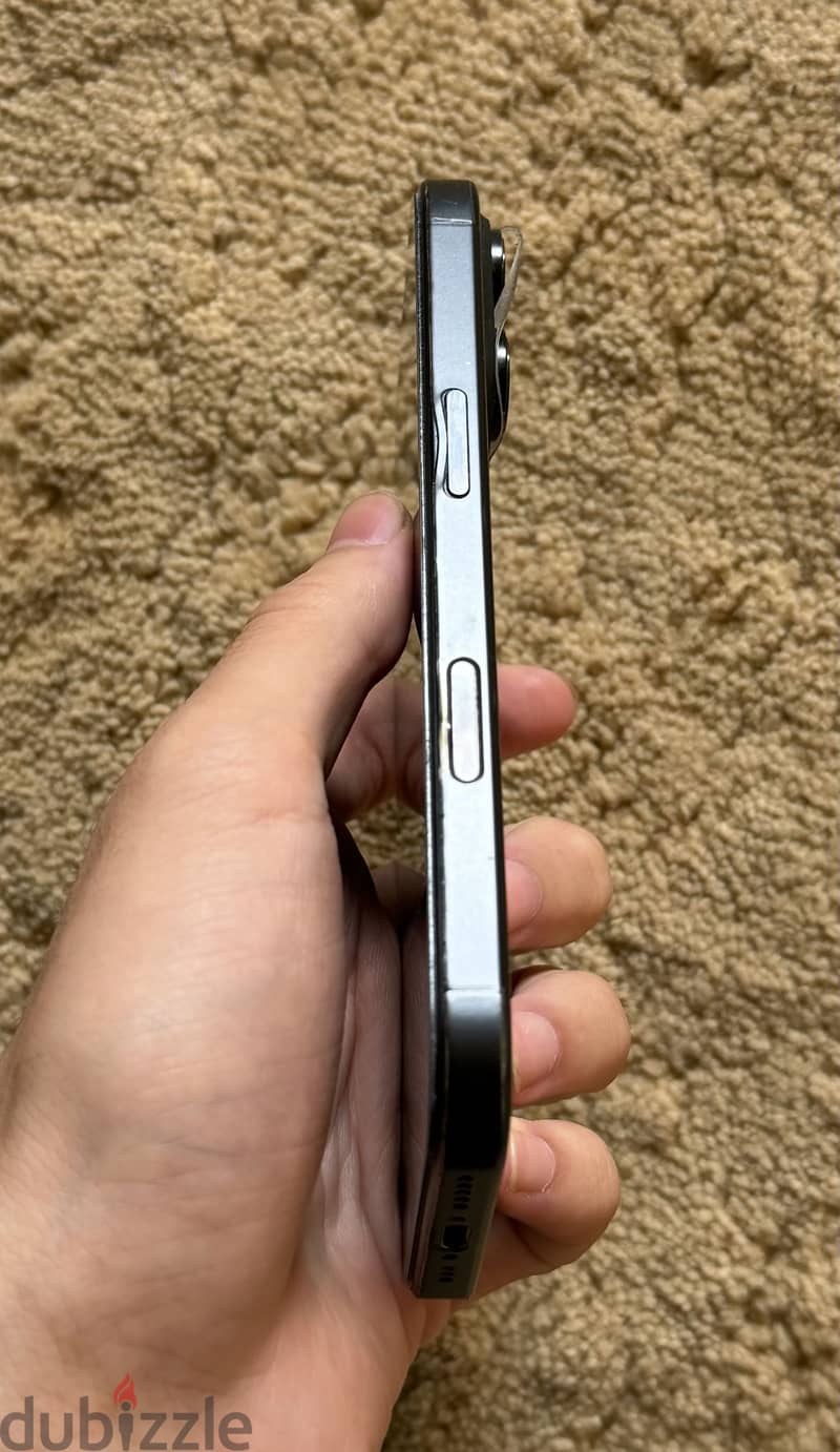 Apple - iPhone 16 Pro 4