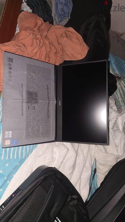 Brand new Huawei B3-420 Core I5-1135G7 512 SSD RAM 16GB