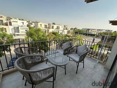 Upper duplex for rent in Westown Beverly Hills (1st&2nd flr). Great view, balcony, 4BR, 3BTH + nanny room. Daily & long-term available!