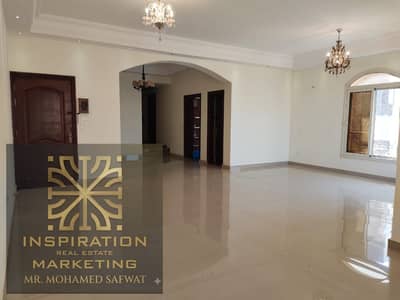 شقة 225م للإيجار سكني أو إداري بالنرجس فيلات | واجهة بحري وفيو حديقة (كود: R648)