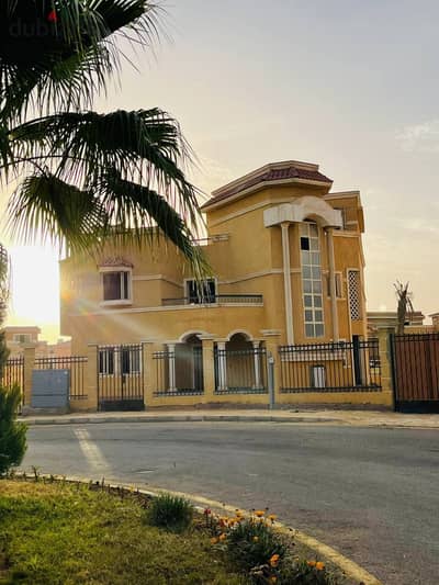 فيلا للبيع في كمبوند سبرينجز حسن علام بسعر لقطه