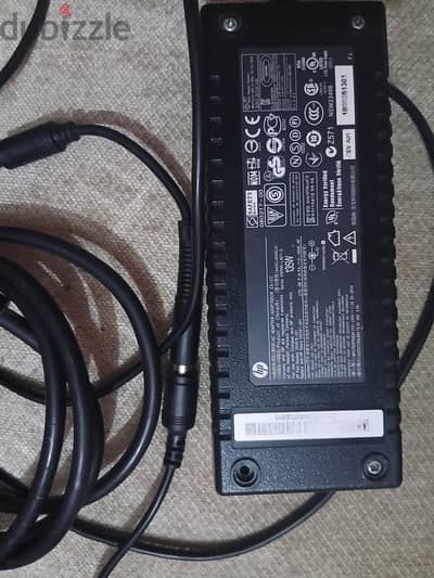 شاحن لاب hp 135w