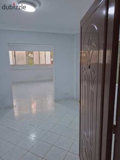 Apartment for rent in the heart of Maadi 75 meters      ground floor.   Close to the metro. Maadi Gardens and 9th Street and close to    all services and transportation just steps away.   