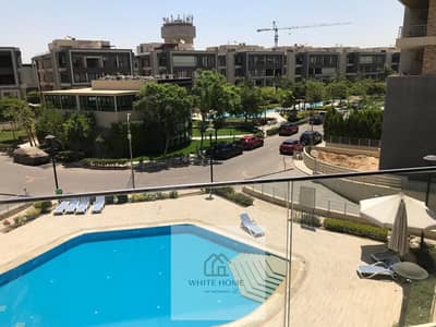 شقه مطبخ وتكييفات للايجار 260متر فيو بول في ميدتاون افضل لوكيشن للجامعه الامريكيه