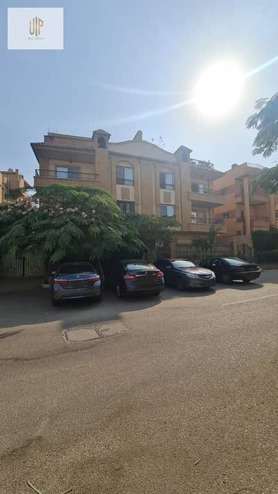 Apartment for sale in Al-Banfsaj 5 - Fifth Settlement with super lux finishing near Sadat Axis and Mohammed Naguib Axis - next to Imam Al-Zahabi Mosque - near Al-Rehab Square