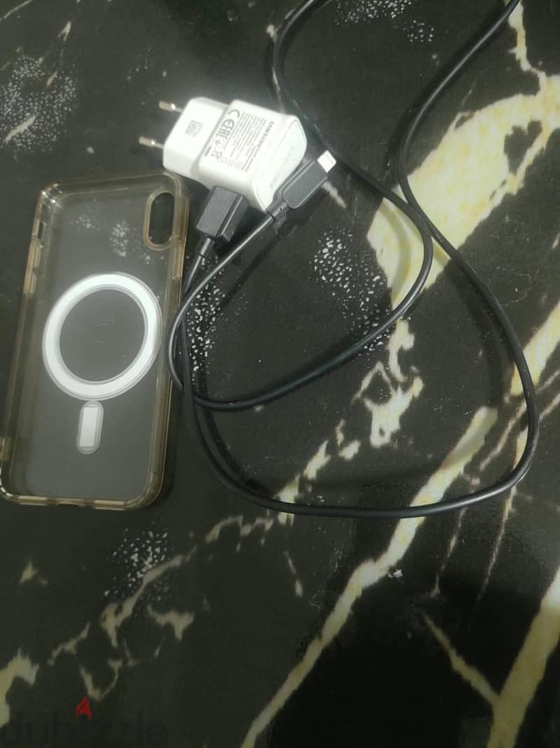 Apple - iPhone X 4