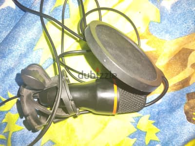 ميكروفون وكارت صوت للبيع