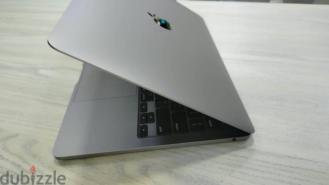 Mac Book pro M2 pro 1