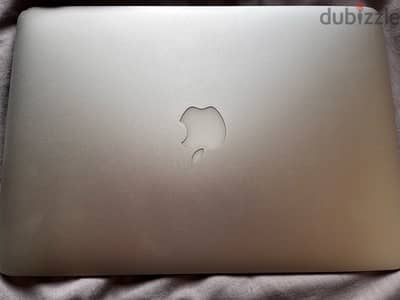 Apple Macbook Air 13inch 2017 with charger