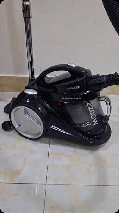 مكنسه كهربائيه كينوود