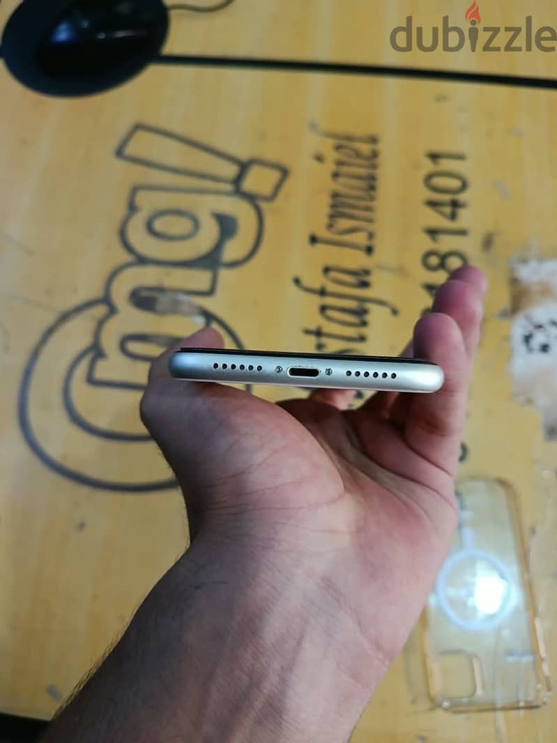 Apple - iPhone 11 7