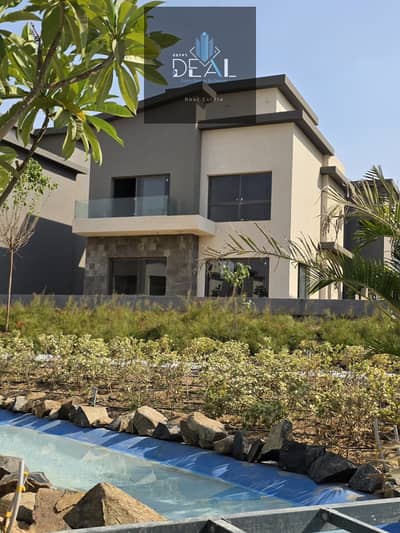 A prime town house in New Cairo, close to Al Rehab, Family Park, and Cairo International Airport, directly on the Suez Road—an ideal location