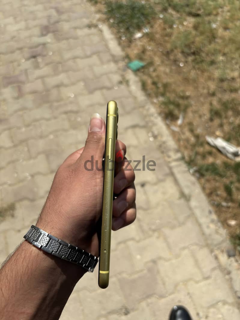 Apple - iPhone 11 2