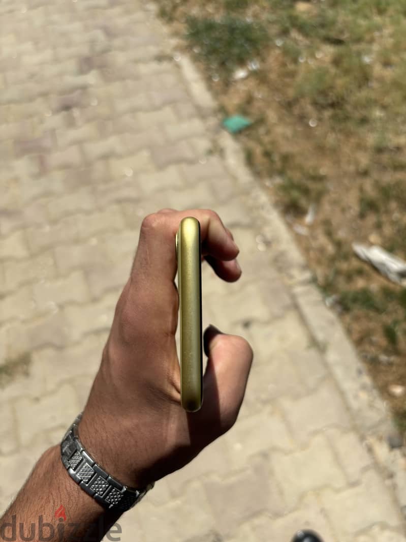 Apple - iPhone 11 3