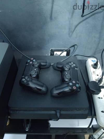 ps4 مستعمل معاه دراعين