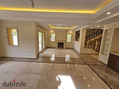 دوبلكس للبيع امام Clubhouse في كمبوند سراى بجوار ذا سباين مدينتي و دقايق من ماونتن فيو اي سيتي و كمبوند جاليريا ريزيدنس و الجامعة الامريكية