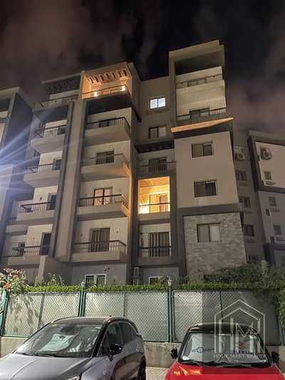 شقه للبيع فى 6 اكتوبر كومباوند اشجار سيتى Ashgar City فى حدائق اكتوبر