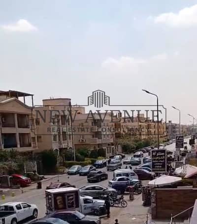 فرصه ممتازه للمستثمرين محل للبيع في التجمع في Banafseg new Cairo