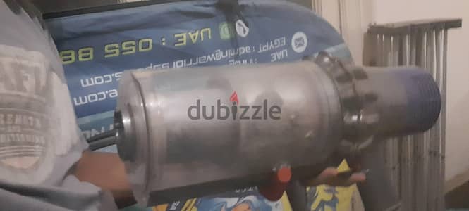 مكنسة دايسون الأصلية Dyson V8 بحالة ممتازة ومع الملحقات