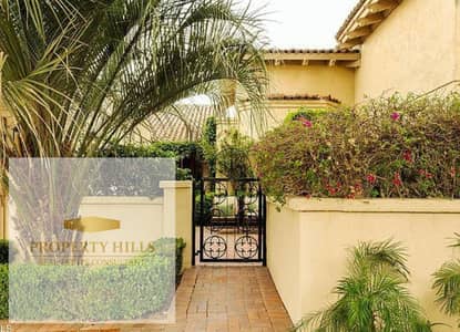 The lowest-priced townhouse on the market, overlooking the landscaped areas, inside District 5 Compound, just minutes away from the American Universit